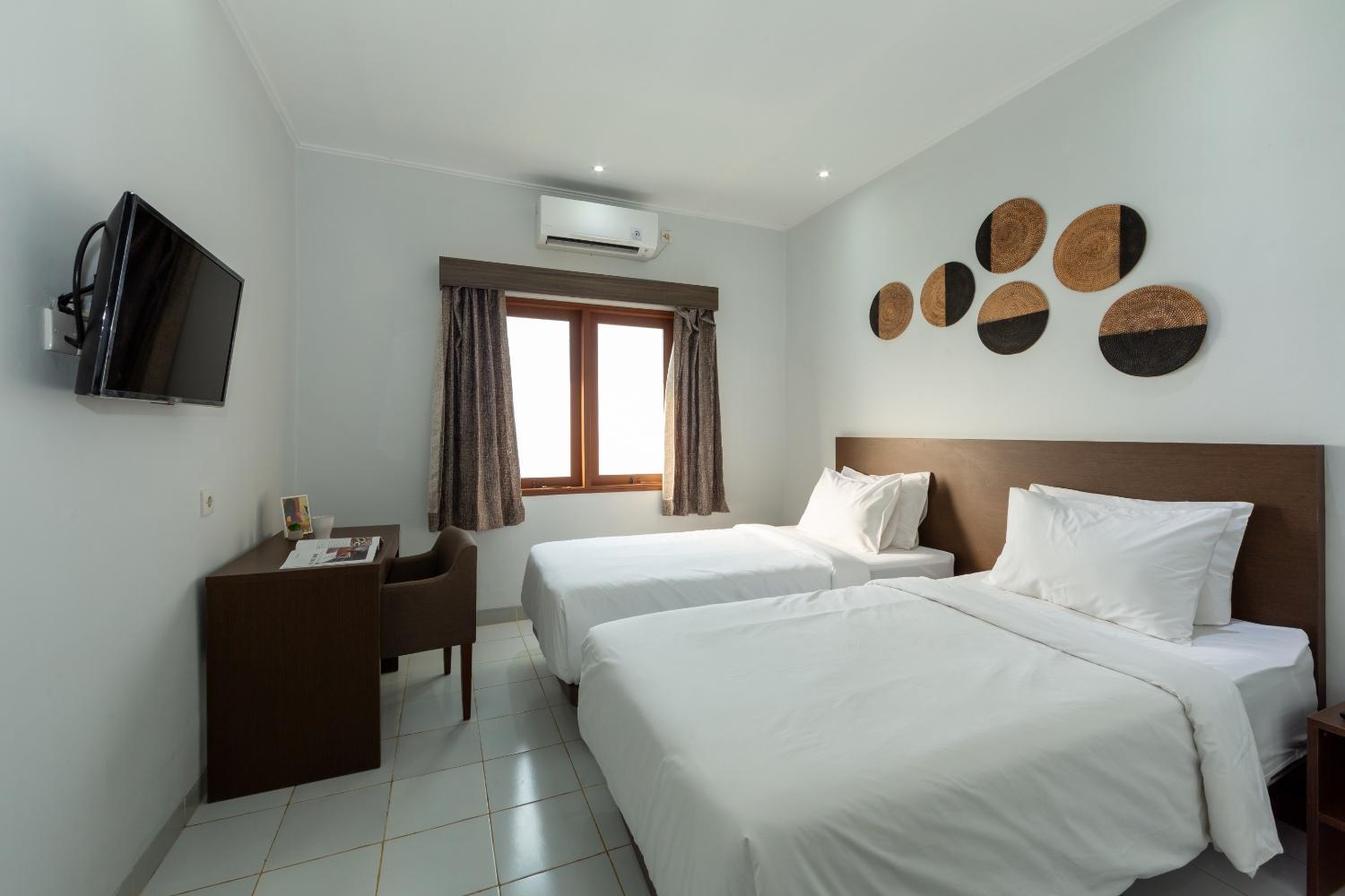Cove Matahari Guesthouse Sunset Легиан Екстериор снимка